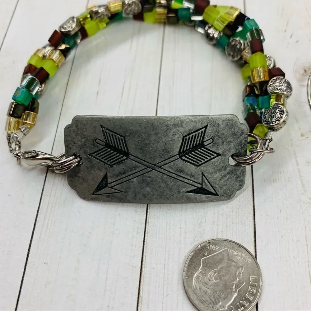 ‎Beaded Arrow and Silver Black Rose Bracelets